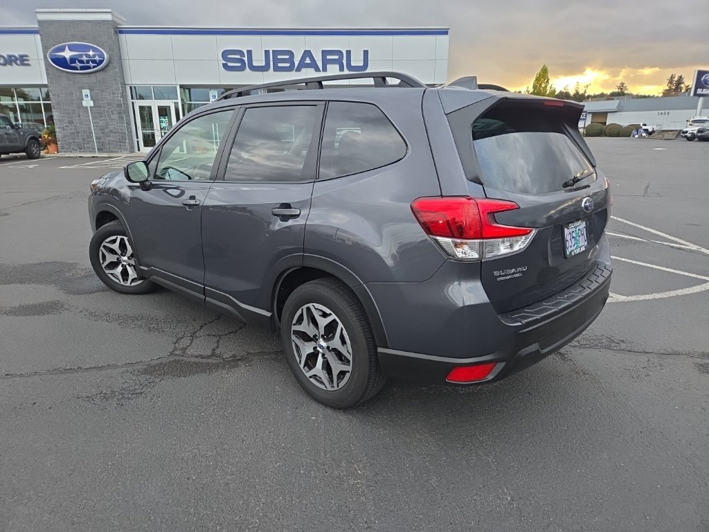 Used 2023 Subaru Forester Premium AWD/4WD image 5