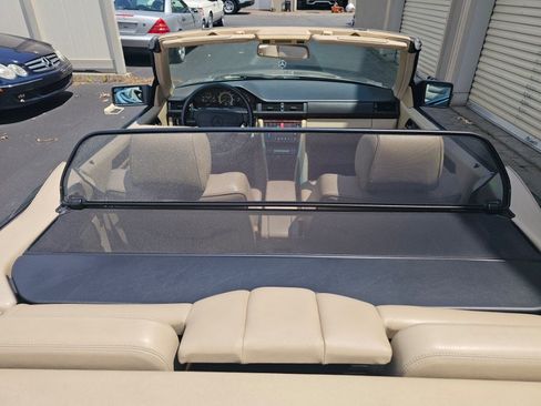 Used 1994 Mercedes-Benz E 320 Convertible image 24
