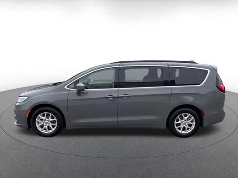 Used 2022 Chrysler Pacifica Touring-L FWD image 9