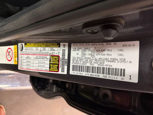 Used 2018 Toyota Tacoma SR w/ SR Convenience Package RWD image 40