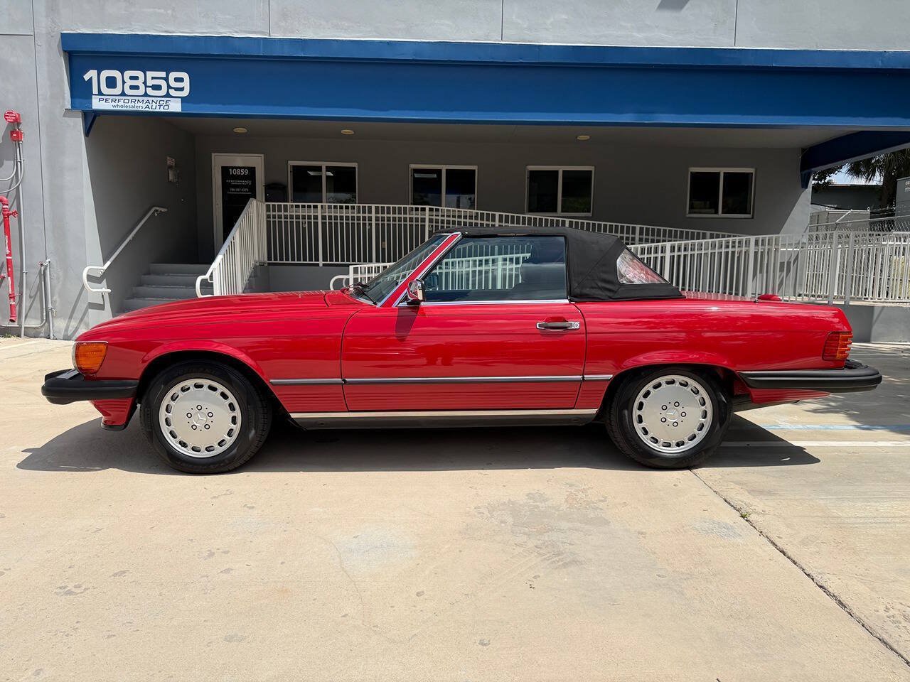 Used 1989 Mercedes-Benz 560 SL image 31