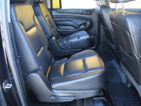 Used 2016 Chevrolet Suburban LTZ image 12