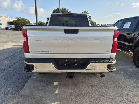 Used 2021 Chevrolet Silverado 2500 LT w/ All Star Edition AWD/4WD image 4