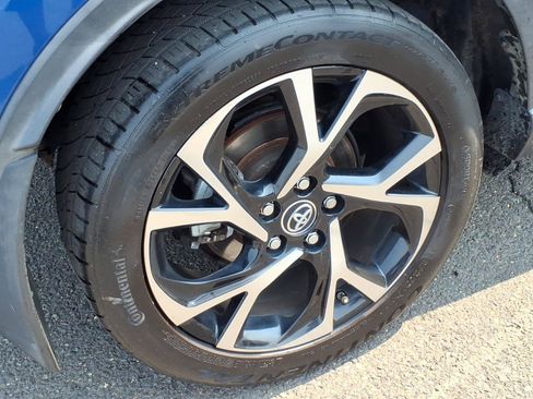 Used 2018 Toyota C-HR XLE FWD image 7