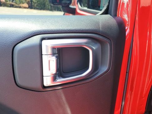 Used 2025 Jeep Wrangler Unlimited Sport AWD/4WD image 17