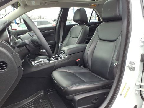 Used 2023 Chrysler 300 Touring L w/ Popular Equipment Group image 17