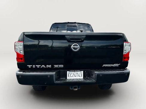 Used 2017 Nissan Titan PRO-4X w/ Pro-4x Convenience Package AWD/4WD image 6