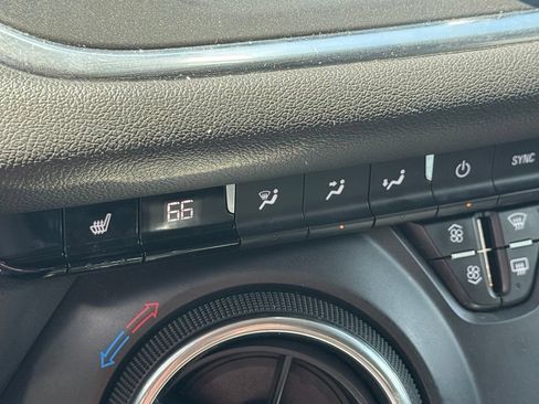 Used 2020 Chevrolet Blazer LT AWD/4WD image 17