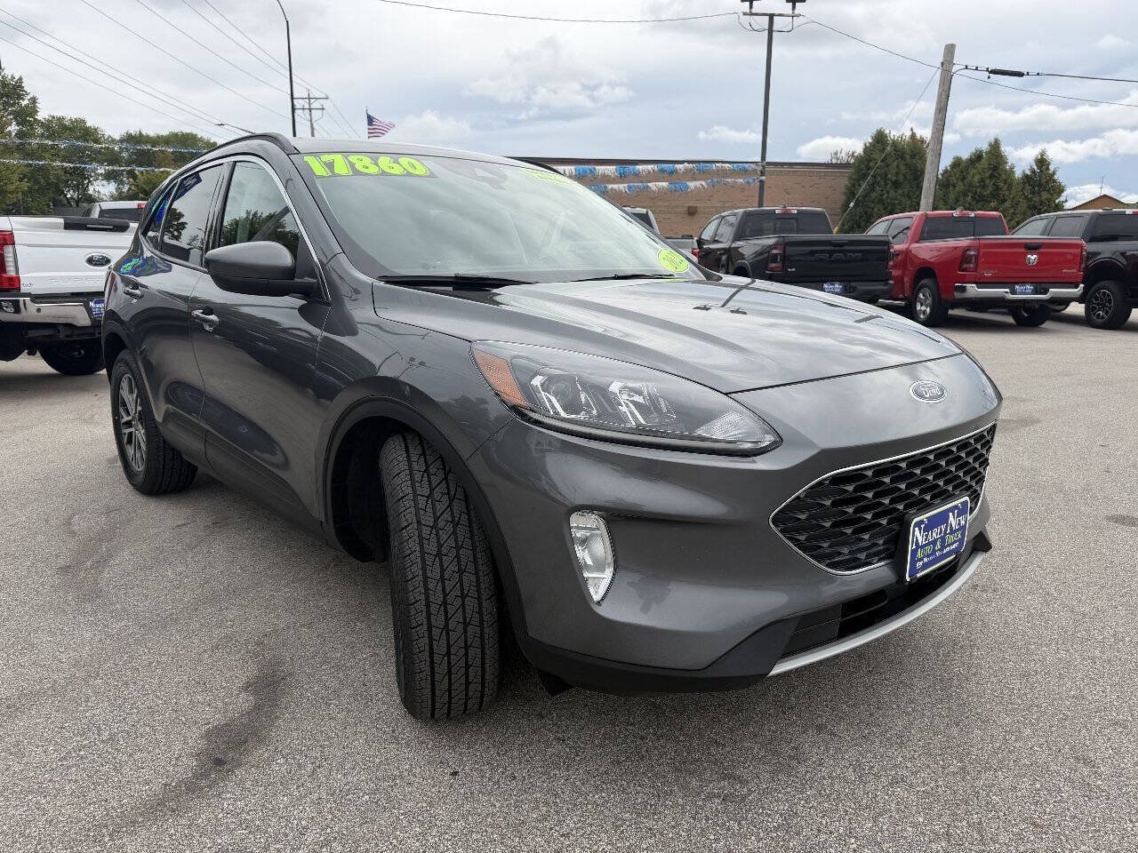 Used 2022 Ford Escape SEL w/ Equipment Group 302A AWD/4WD image 3