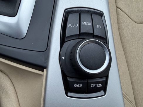 Used 2017 BMW 320i 320i 4dr Sedan w/ Driver Assistance Package image 29