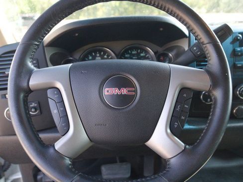Used 2014 GMC Sierra 2500 SLE AWD/4WD image 18