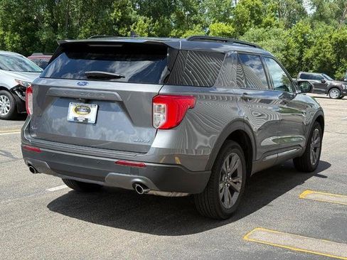 Certified 2024 Ford Explorer XLT w/ Equipment Group 202A AWD/4WD image 3