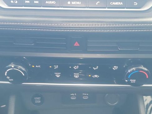 Used 2024 Nissan Rogue S FWD image 20