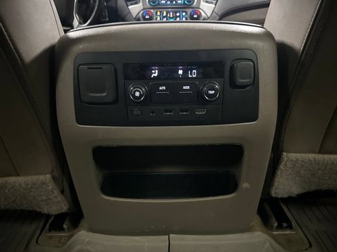 Used 2019 Chevrolet Tahoe LT RWD image 22
