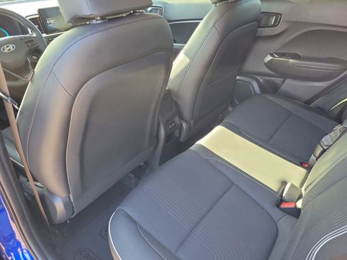 Certified 2024 Hyundai Venue Limited image 7