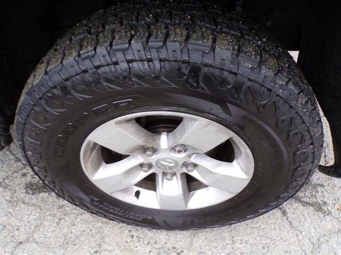 Used 2018 RAM 1500 Express image 42