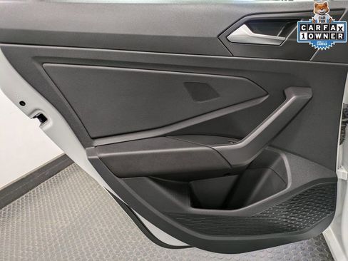 Used 2024 Volkswagen Jetta SE w/ Black Wheel Package image 24