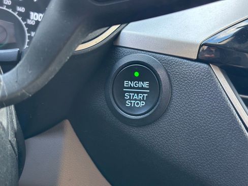 Used 2022 Ford Escape SE w/ Convenience Package image 16