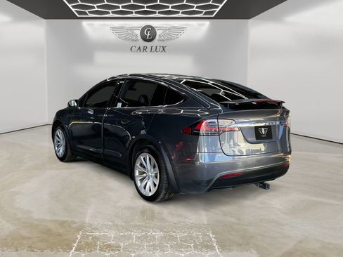 Used 2018 Tesla Model X 75D image 3