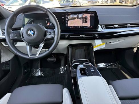 Used 2026 BMW X2 xDrive28i w/ Technology Package AWD/4WD image 17