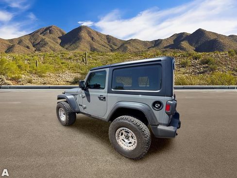 Used 2021 Jeep Wrangler Sport AWD/4WD image 3