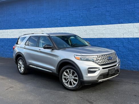 Used 2020 Ford Explorer Limited w/ Class III Trailer Tow Package AWD/4WD image 1