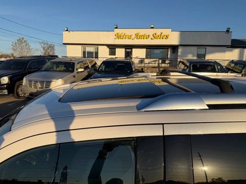 Used 2018 Ford Expedition Platinum RWD image 9