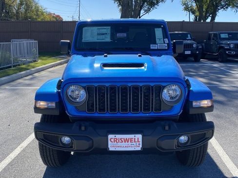 New 2025 Jeep Gladiator Sport image 10