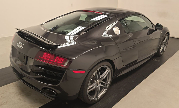 Used 2012 Audi R8 V10 AWD/4WD image 4