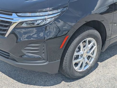 Used 2024 Chevrolet Equinox LS w/ LS Convenience Package AWD/4WD image 9