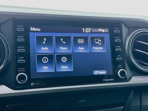 Used 2020 Toyota Tacoma TRD Sport w/ Technology Package AWD/4WD image 9