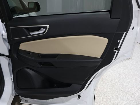 Used 2024 Ford Edge SEL image 21