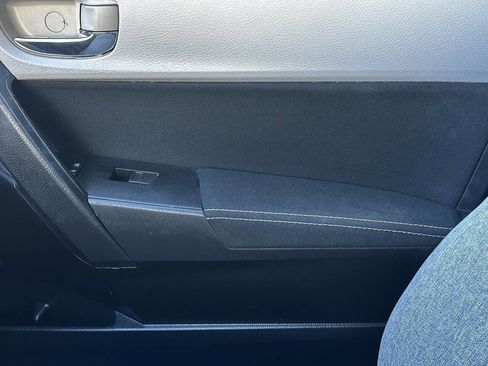 Used 2015 Toyota Corolla LE FWD image 26