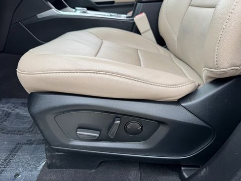 Certified 2023 Ford Explorer Limited image 15