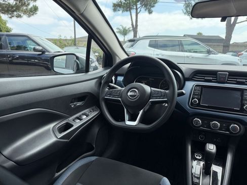 Used 2025 Nissan Versa SV FWD image 30