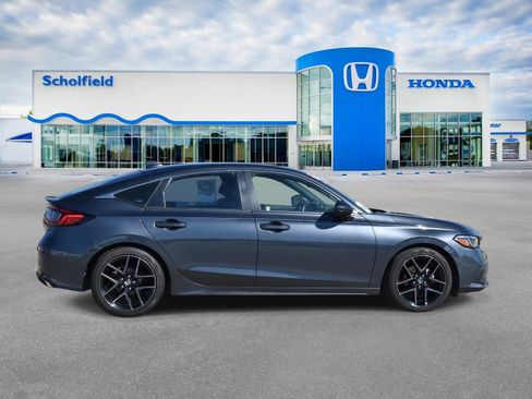 Used 2024 Honda Civic Sport Touring image 2