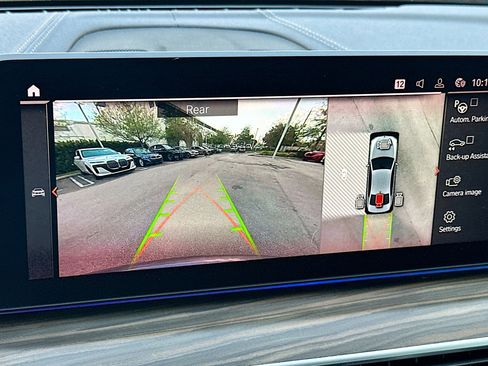 Used 2022 BMW M550i xDrive image 15