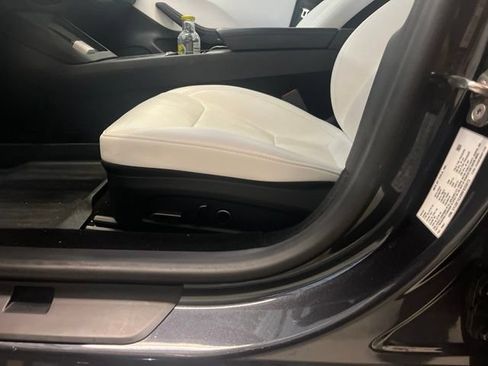 Used 2024 Tesla Model 3 Standard Range RWD image 23