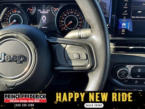 Used 2024 Jeep Gladiator Sport image 16