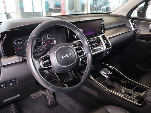 Used 2022 Kia Sorento SX FWD image 17