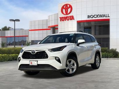 Certified 2023 Toyota Highlander LE