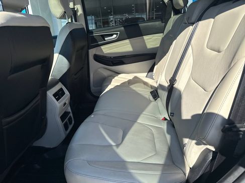 Used 2017 Ford Edge Titanium w/ Equipment Group 301A FWD image 29