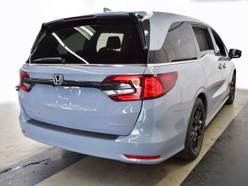Used 2024 Honda Odyssey Sport image 7