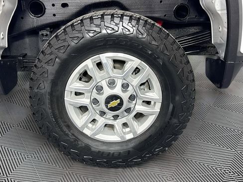 Used 2024 Chevrolet Silverado 2500 LT w/ Convenience Package AWD/4WD image 29