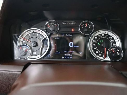 Used 2017 RAM 2500 Laramie w/ Convenience Group image 12