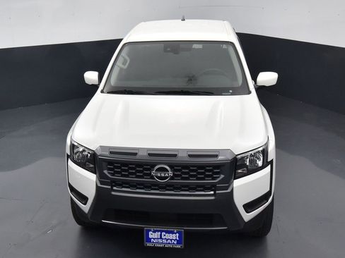 Certified 2025 Nissan Frontier SV image 31