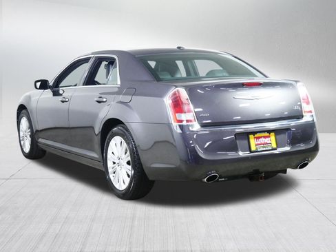 Used 2014 Chrysler 300 AWD w/ Driver Convenience Group image 5
