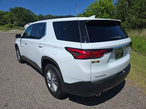 Certified 2023 Chevrolet Traverse LT FWD image 3