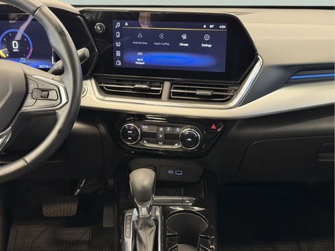 Certified 2024 Chevrolet Trax LT w/ Driver Confidence Package FWD image 32