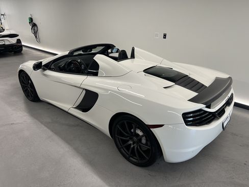 Used 2014 McLaren MP4-12C Spider RWD image 6